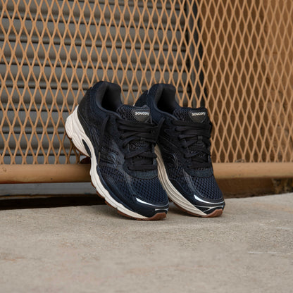 Mens Saucony ProGrid Omni 9 (Crafted Black)