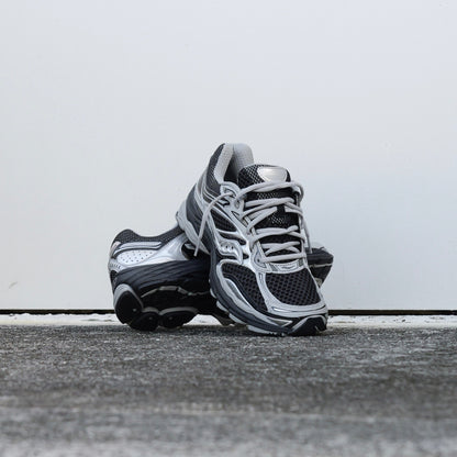Mens Saucony ProGrid Omni 9 (Black/Silver)