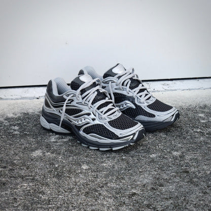 Mens Saucony ProGrid Omni 9 (Black/Silver)