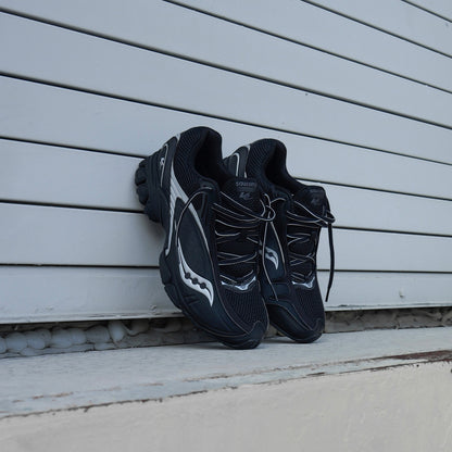 Mens Saucony ProGrid V2 (Black/Silver)