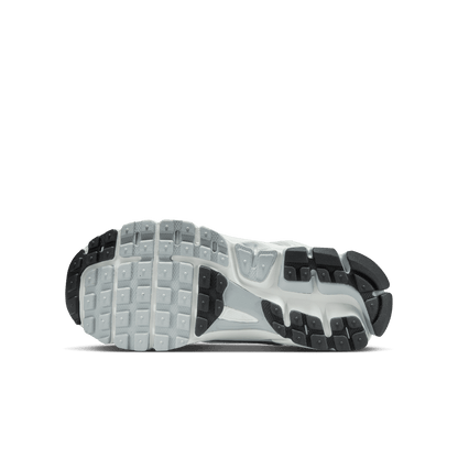 Big Kids' Nike Vomero 5 "Pure Platinum Metallic Silver"