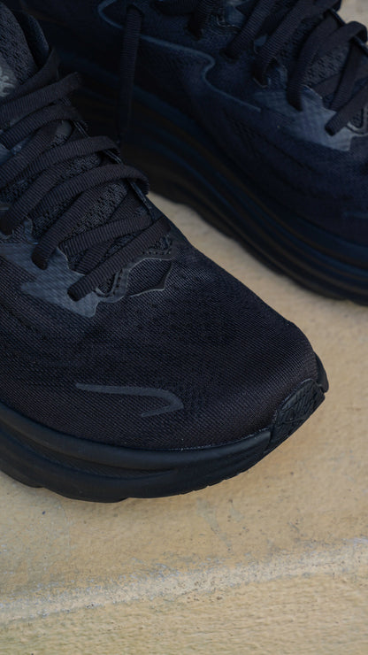 Mens HOKA Clifton 10 (Black/Black)