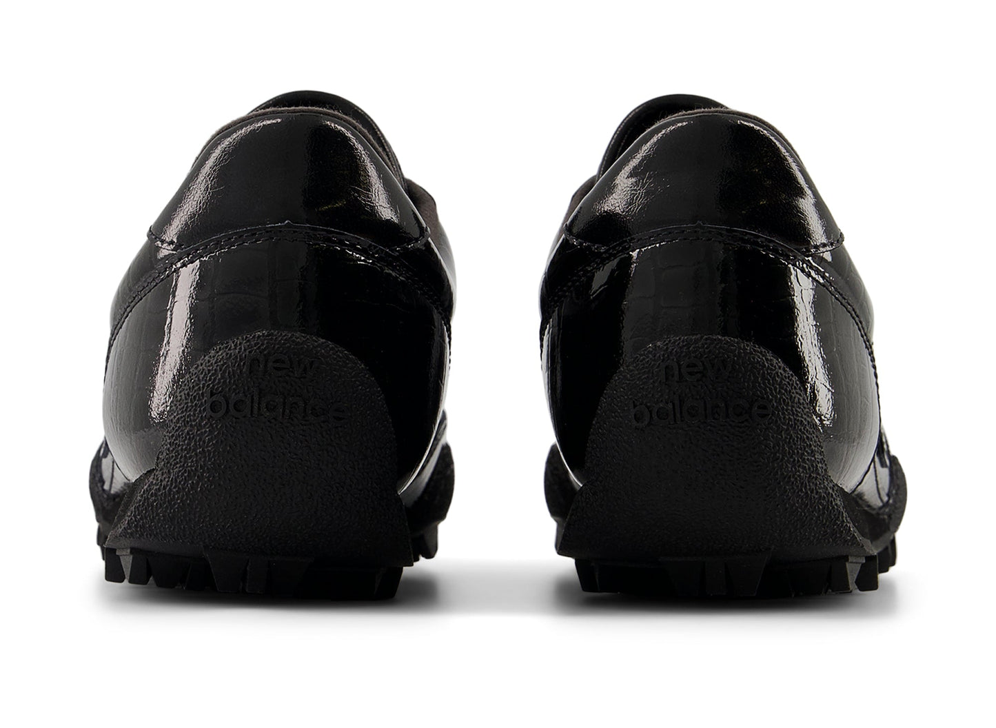 New Balance UGTR2SV in Black